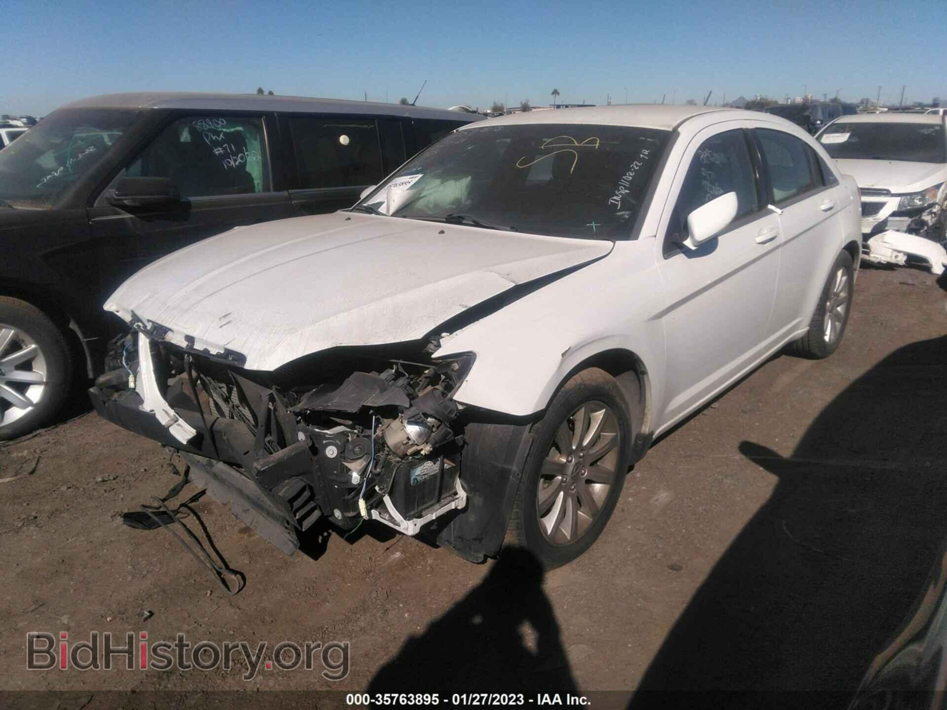 2012 CHRYSLER 200 - VIN: 1C3CCBBG3CN297657 - Фото 2