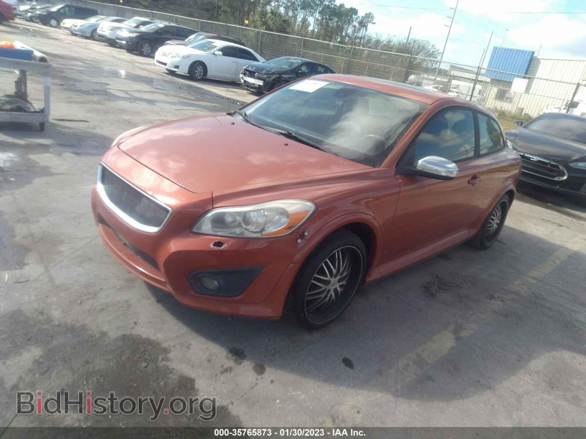 2011 VOLVO C30 - VIN: YV1672MK6B2199313 - Фото 2