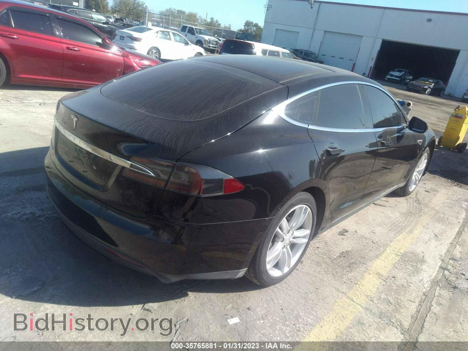 2013 TESLA MODEL S - VIN: 5YJSA1AG9DFP05054 - Фото 4