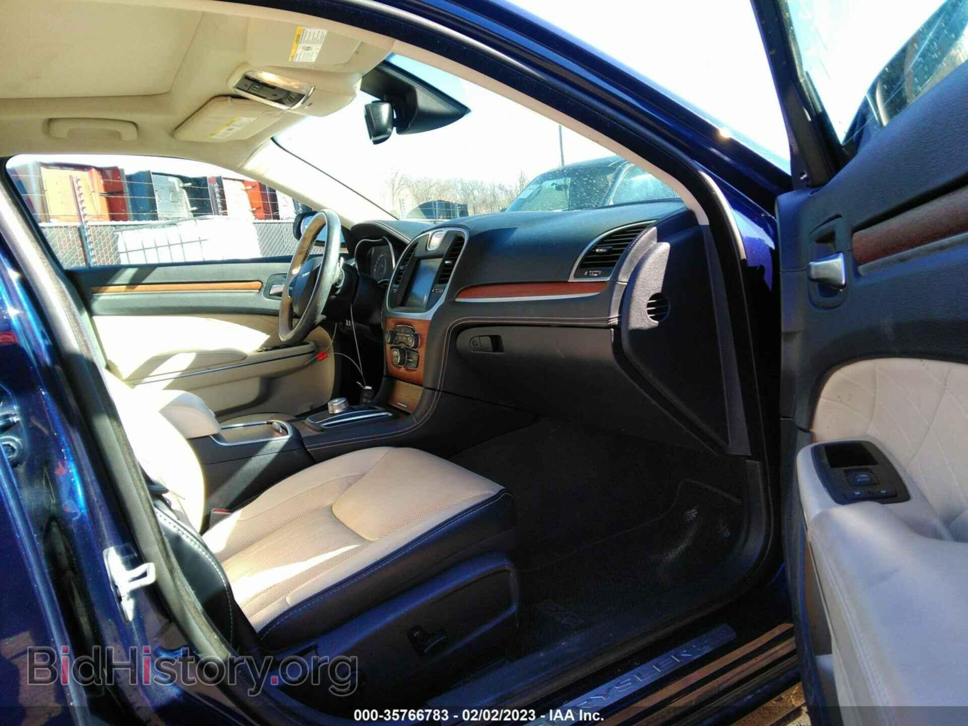 2016 CHRYSLER 300 - VIN: 2C3CCASG8GH171190 - Фото 5