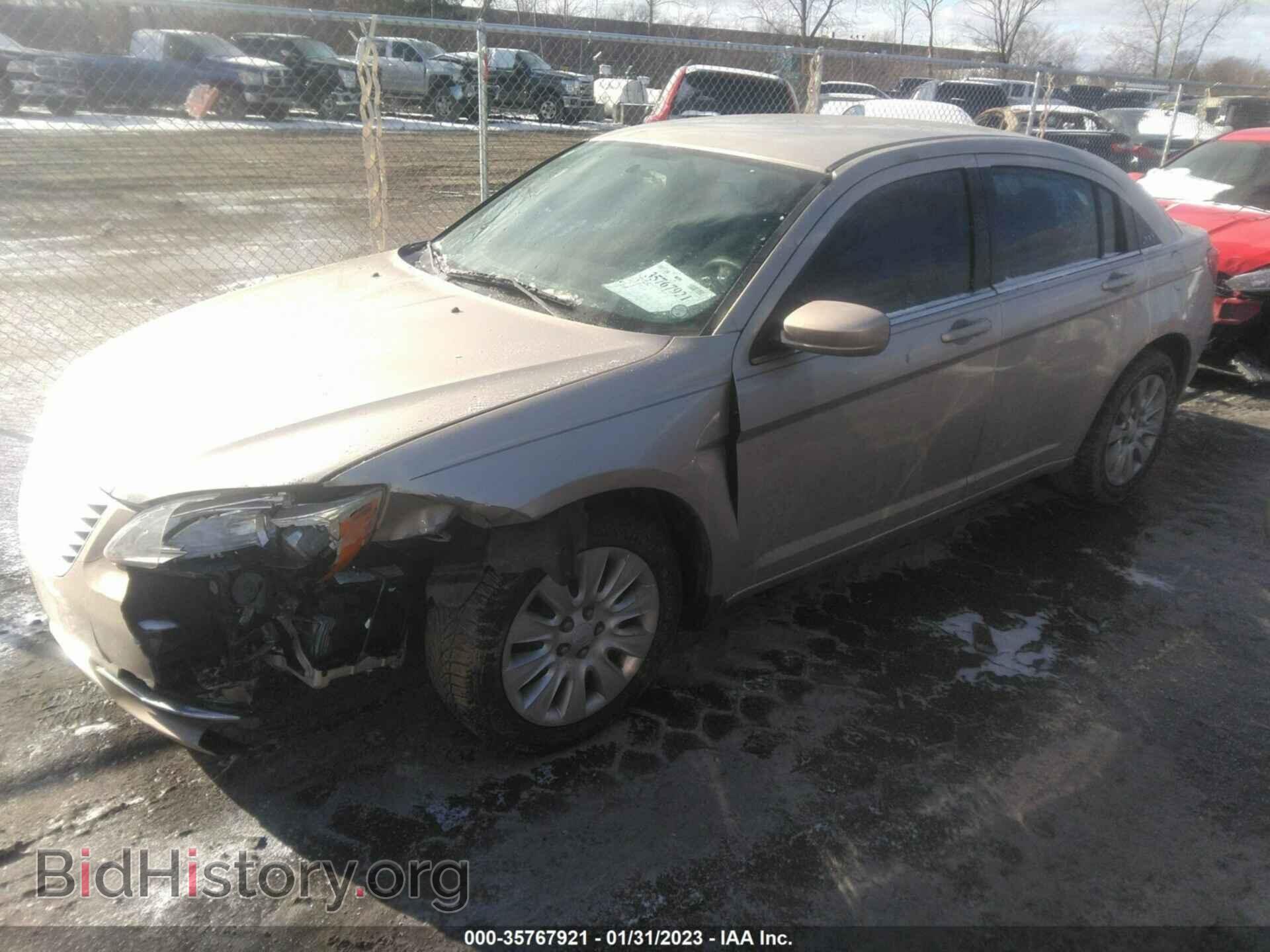 2014 CHRYSLER 200 - VIN: 1C3CCBAB1EN237305 - Фото 2