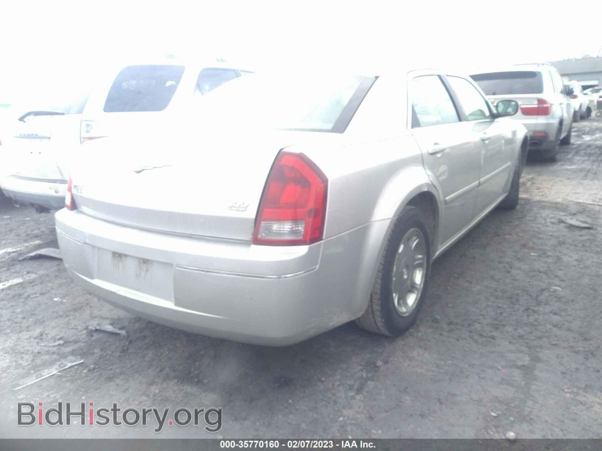 2006 CHRYSLER 300 - VIN: 2C3KA53G96H477689 - Фото 4