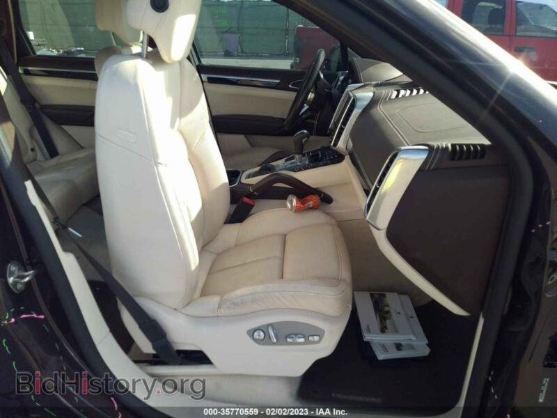 2018 Porsche CAYENNE (VIN WP1AA2A2XJKA02548) — photo 5 of 12