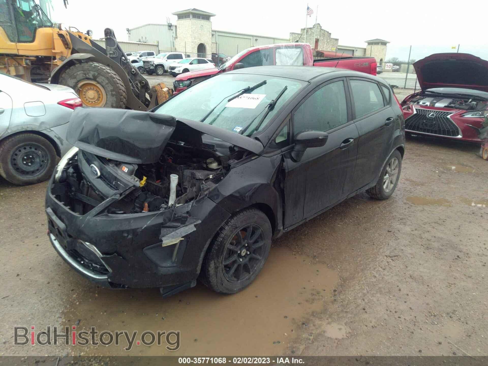 2011 FORD FIESTA - VIN: 3FADP4EJ7BM159741 - Фото 2