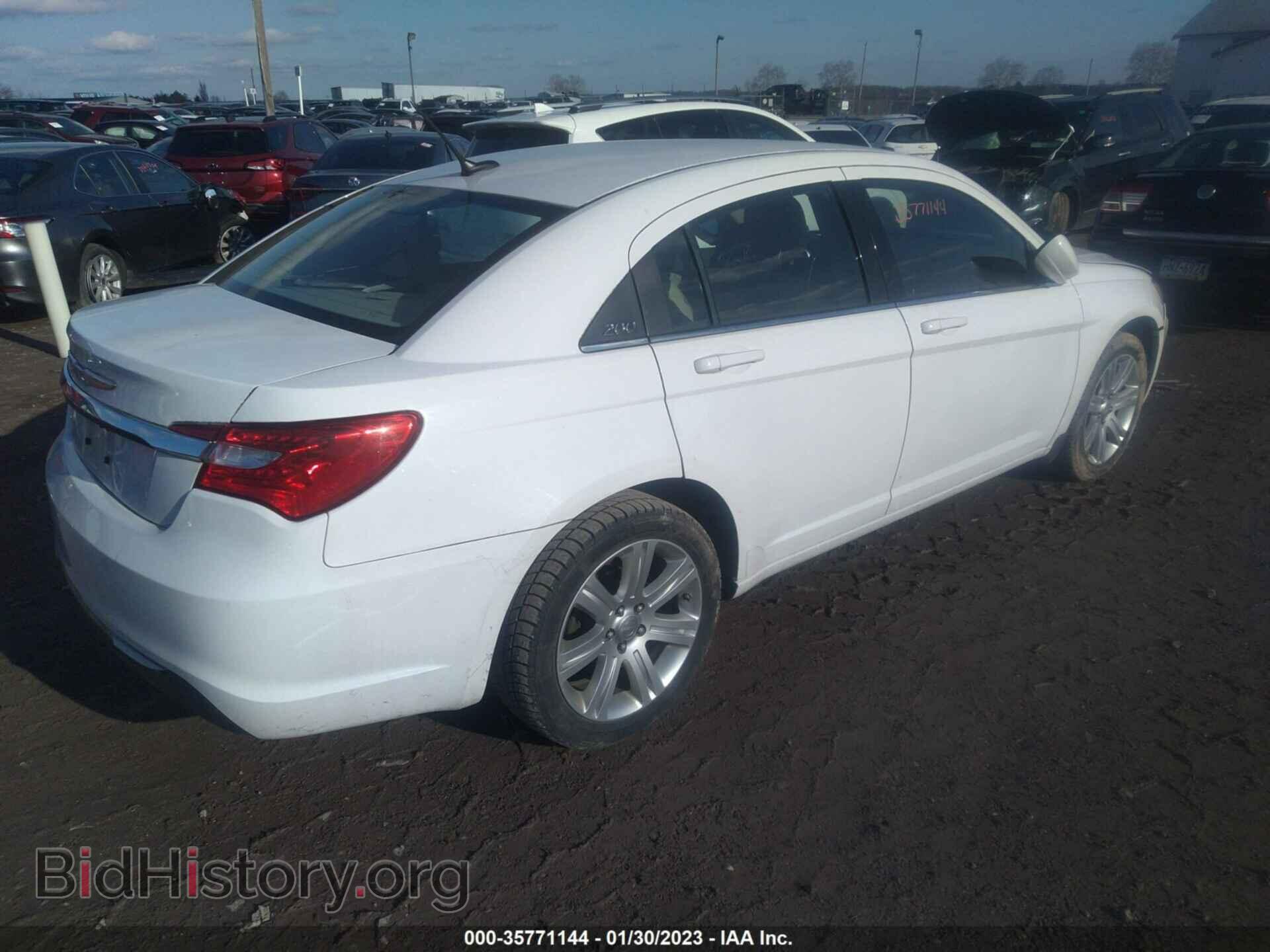 2011 CHRYSLER 200 - VIN: 1C3BC1FB3BN611794 - Фото 4