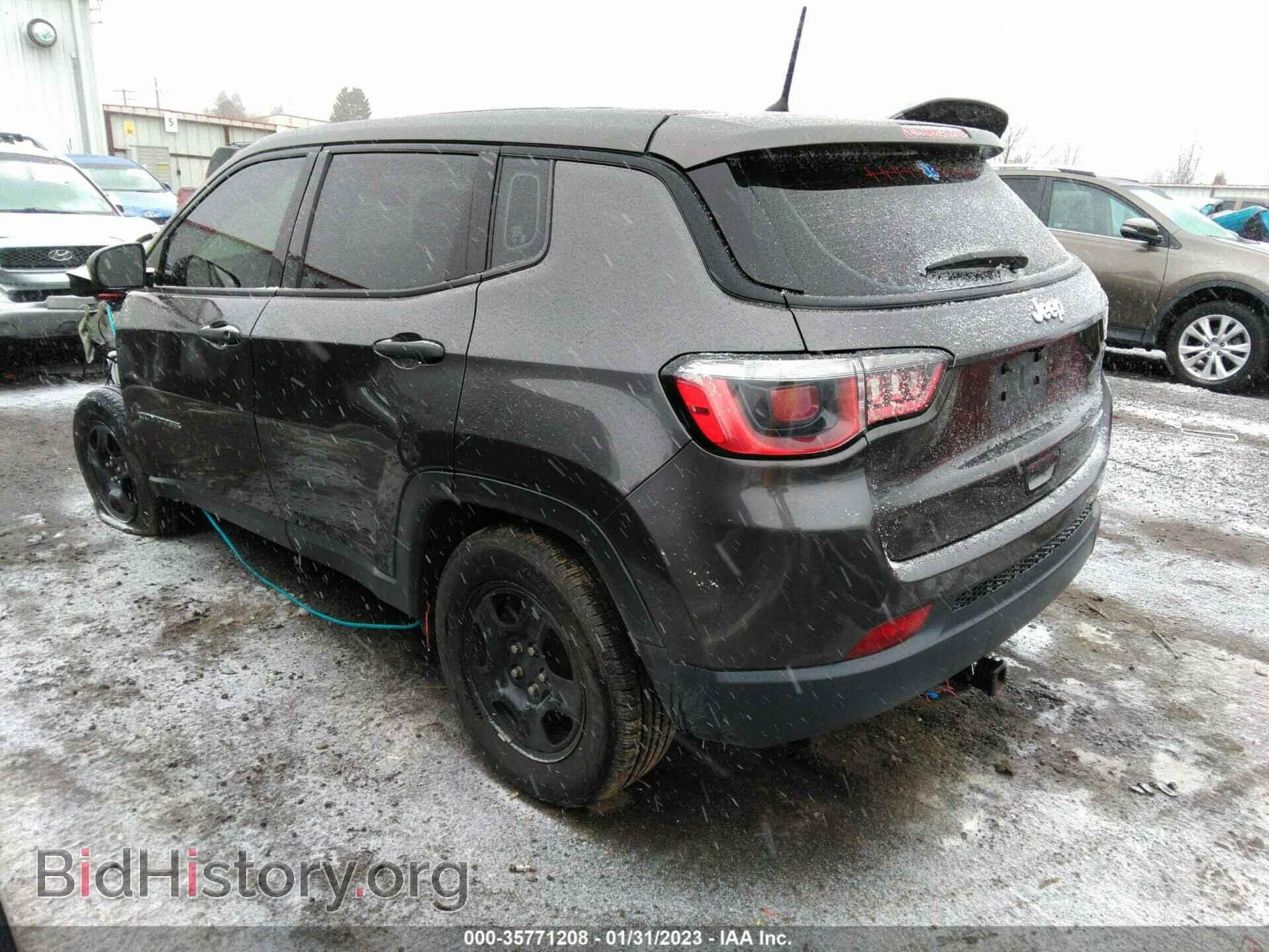 2018 JEEP COMPASS - VIN: 3C4NJCAB5JT335215 - Фото 3
