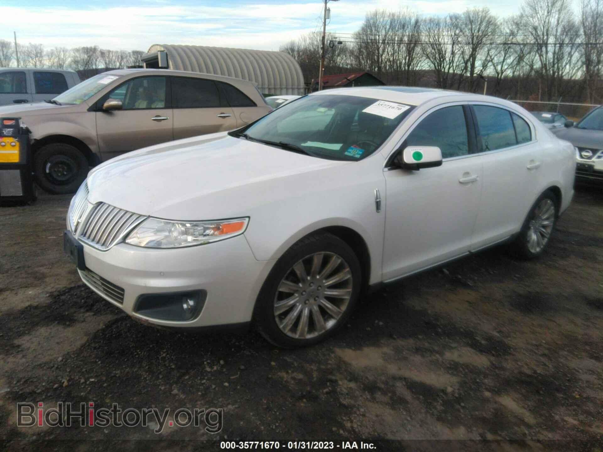 2011 LINCOLN MKS - VIN: 1LNHL9ER6BG610318 - Фото 2