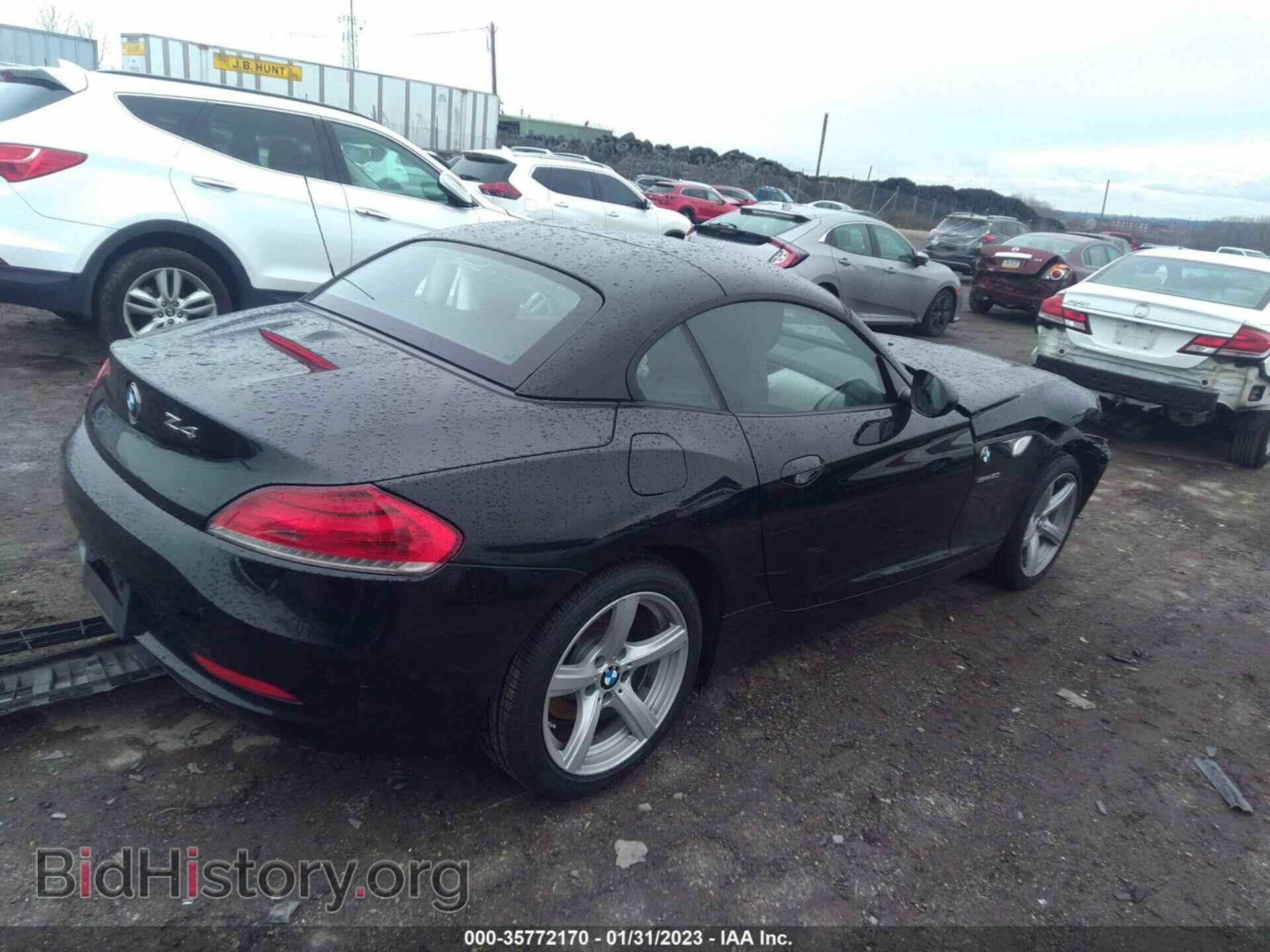 2011 BMW Z4 - VIN: WBALM5C52BE379592 - Фото 4
