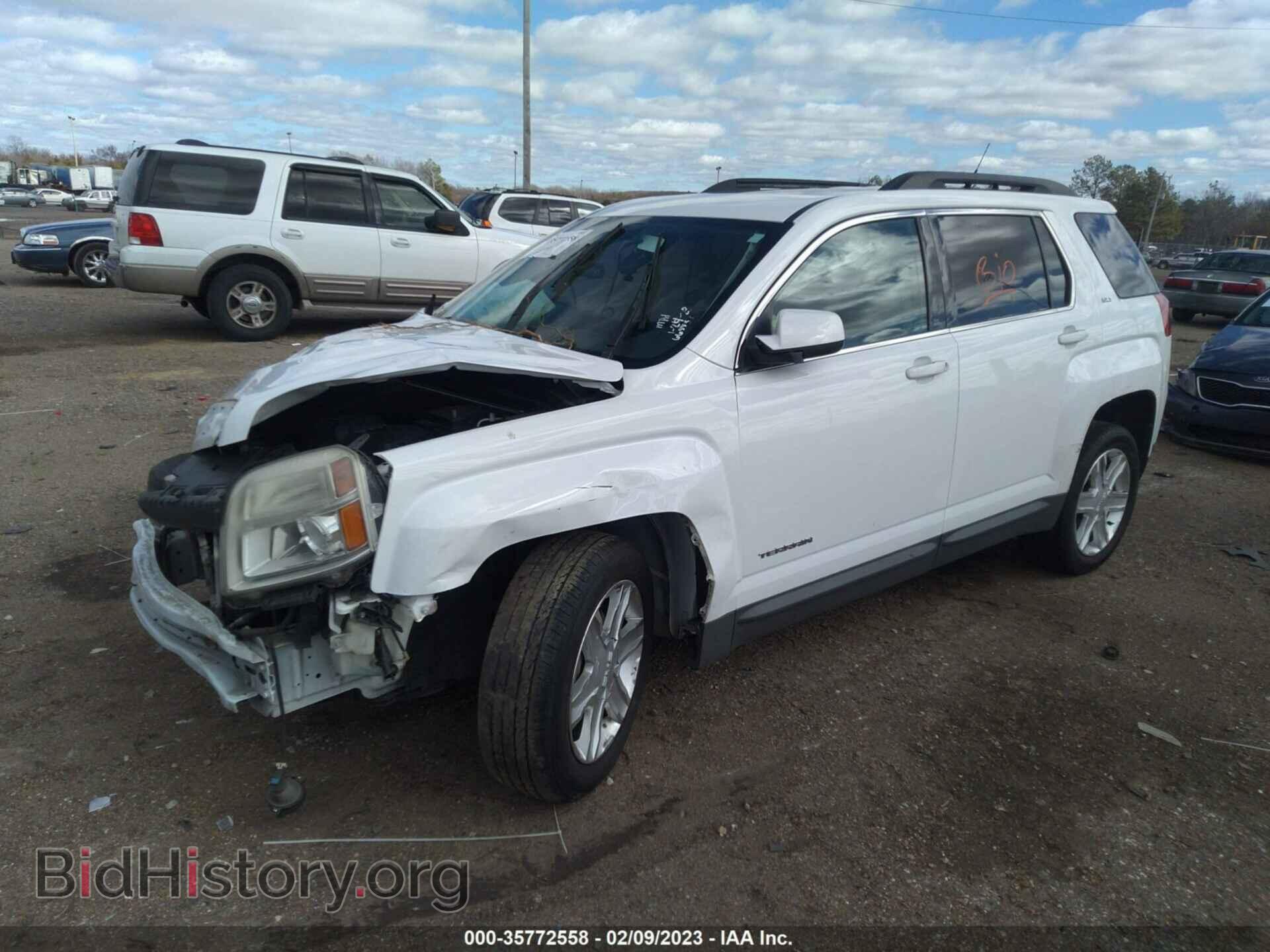 2011 GMC TERRAIN - VIN: 2CTALUEC8B6236769 - Фото 2