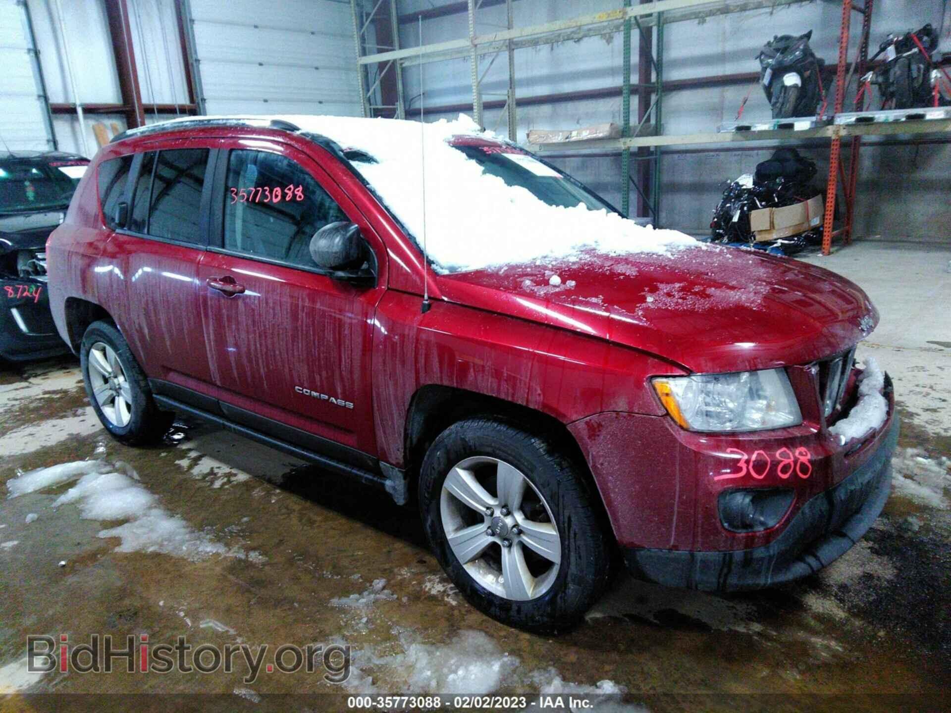 Photo 1J4NF1FB8BD150043 - JEEP COMPASS 2011