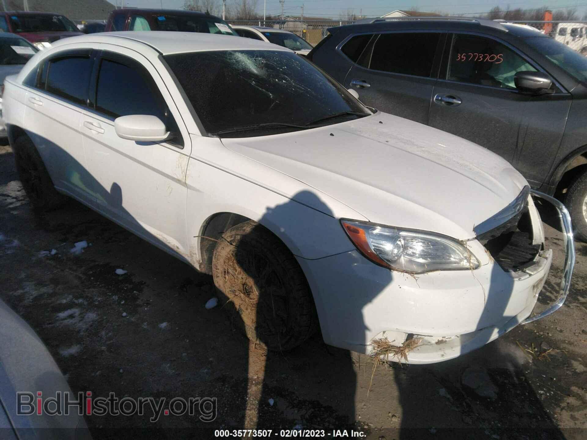 Photo 1C3BC1FB8BN576590 - CHRYSLER 200 2011
