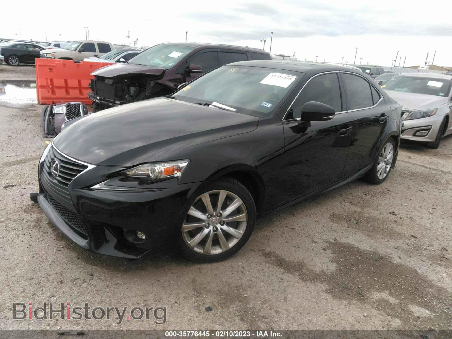 2016 LEXUS IS 200T - VIN: JTHBA1D21G5017473 - Фото 2