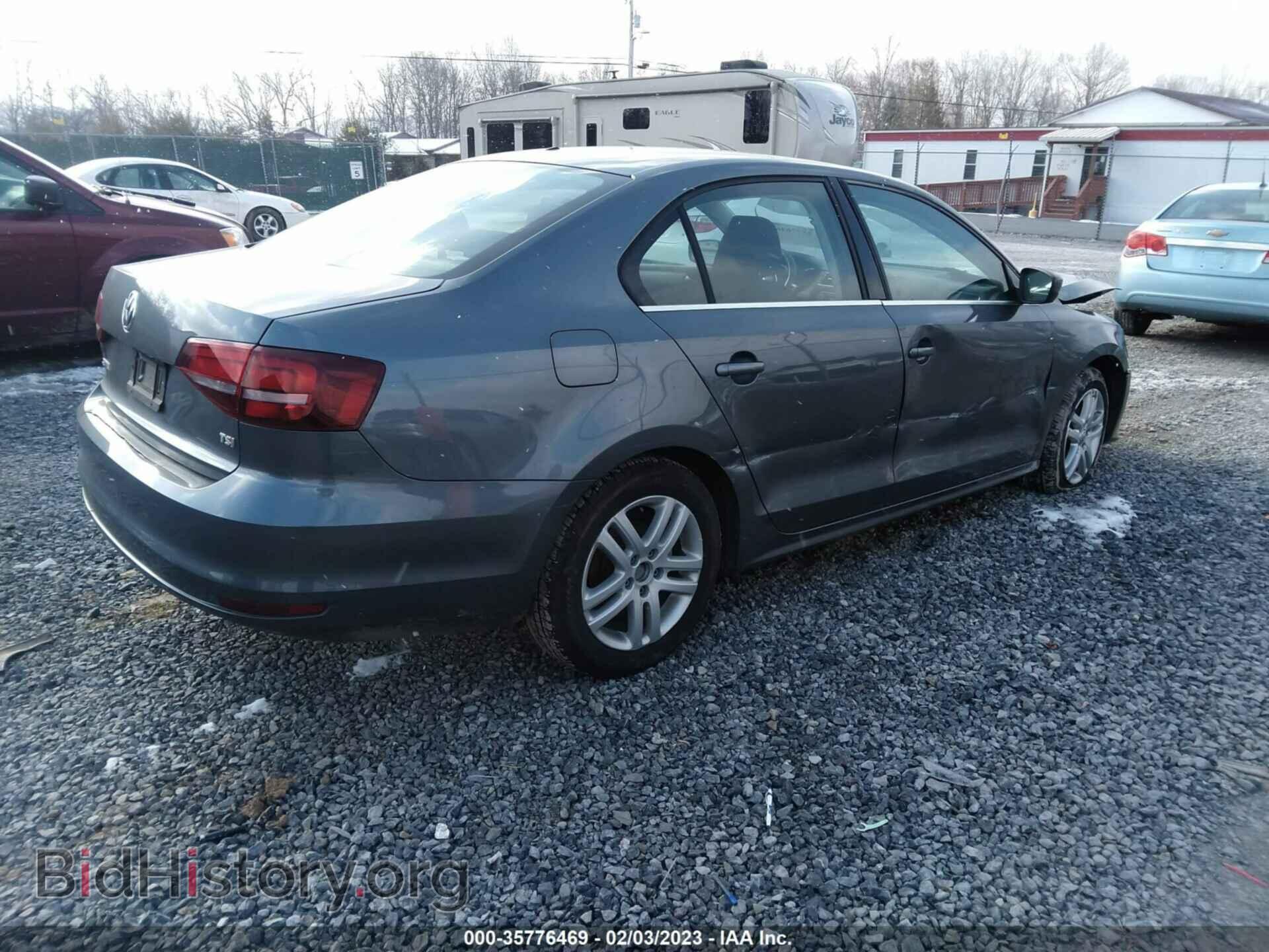 2017 VOLKSWAGEN JETTA - VIN: 3VW2B7AJ8HM210824 - Фото 4