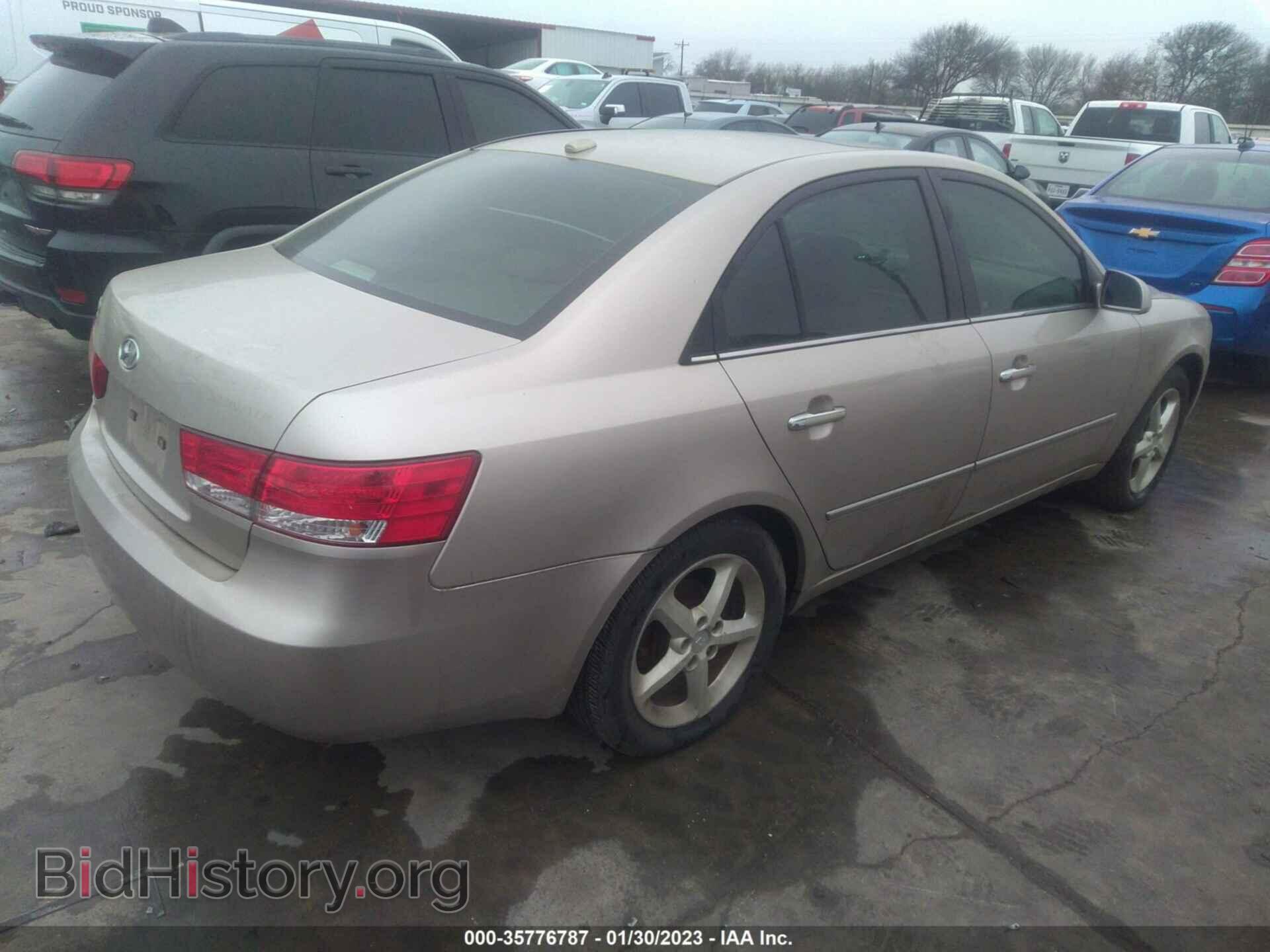 2008 HYUNDAI SONATA - VIN: 5NPEU46C58H308024 - Фото 4