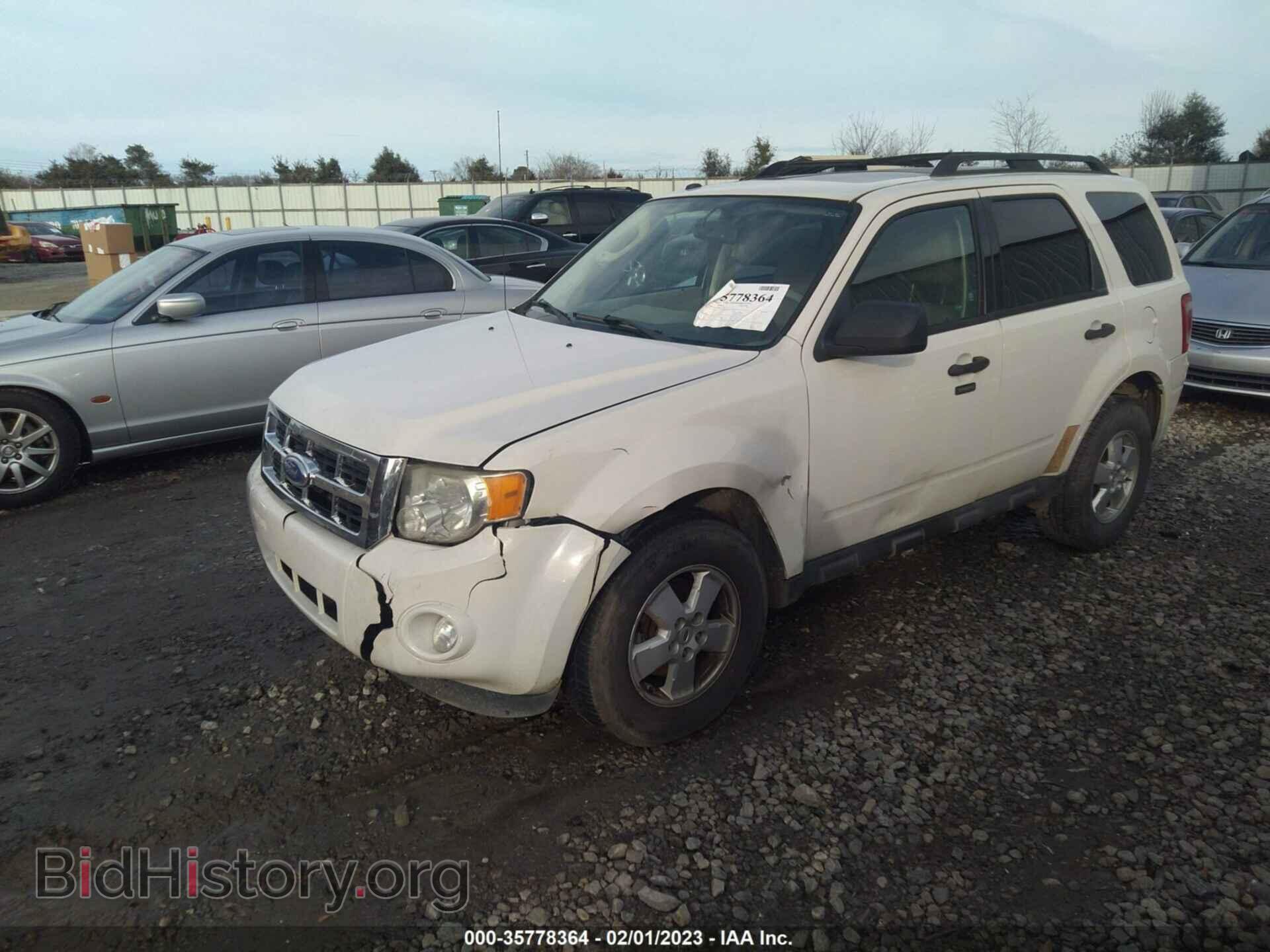 2011 FORD ESCAPE - VIN: 1FMCU0D76BKC21582 - Photo 2