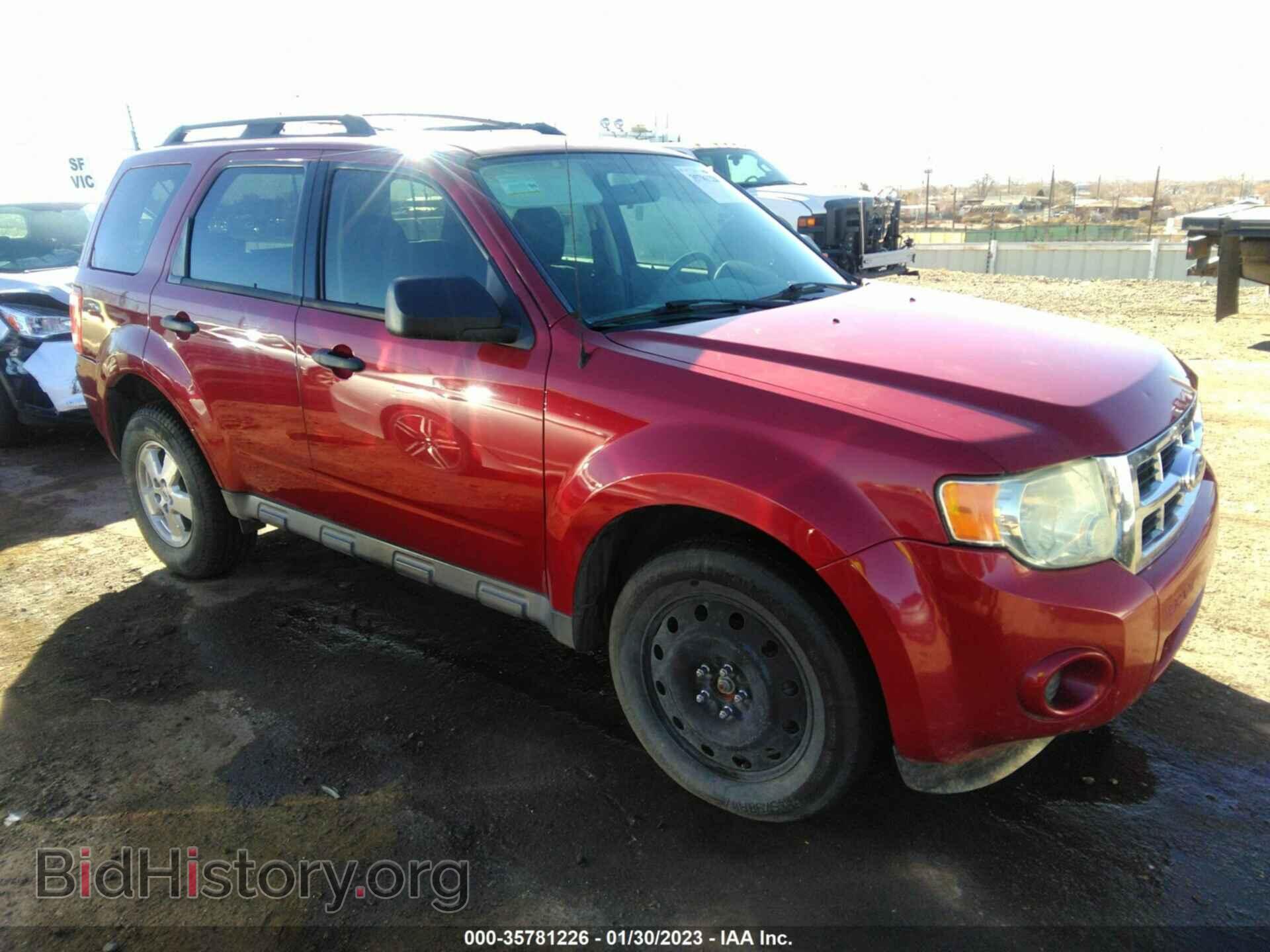 Фотография 1FMCU0C75BKA31368 - FORD ESCAPE 2011