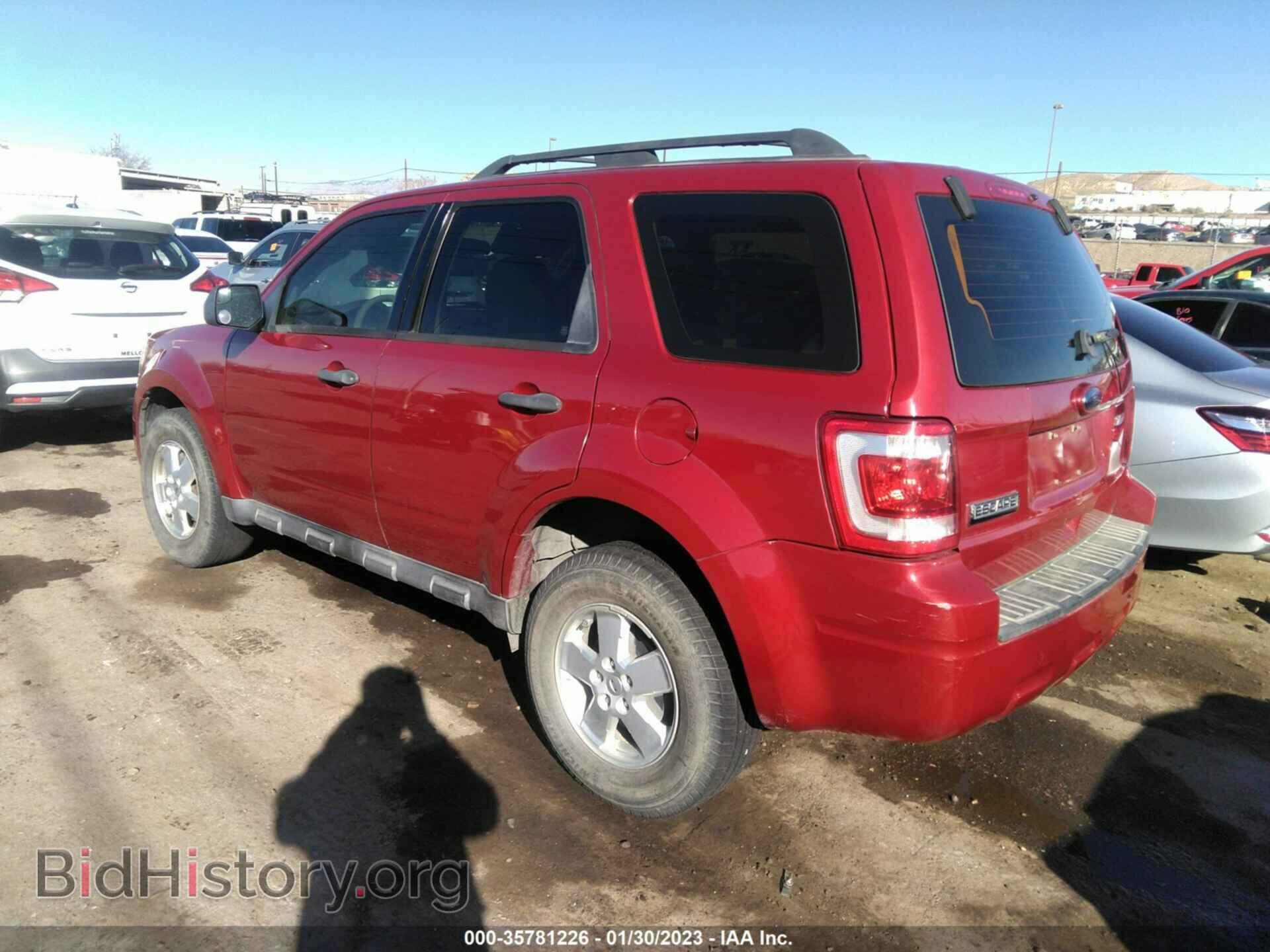 2011 FORD ESCAPE - VIN: 1FMCU0C75BKA31368 - Фото 3
