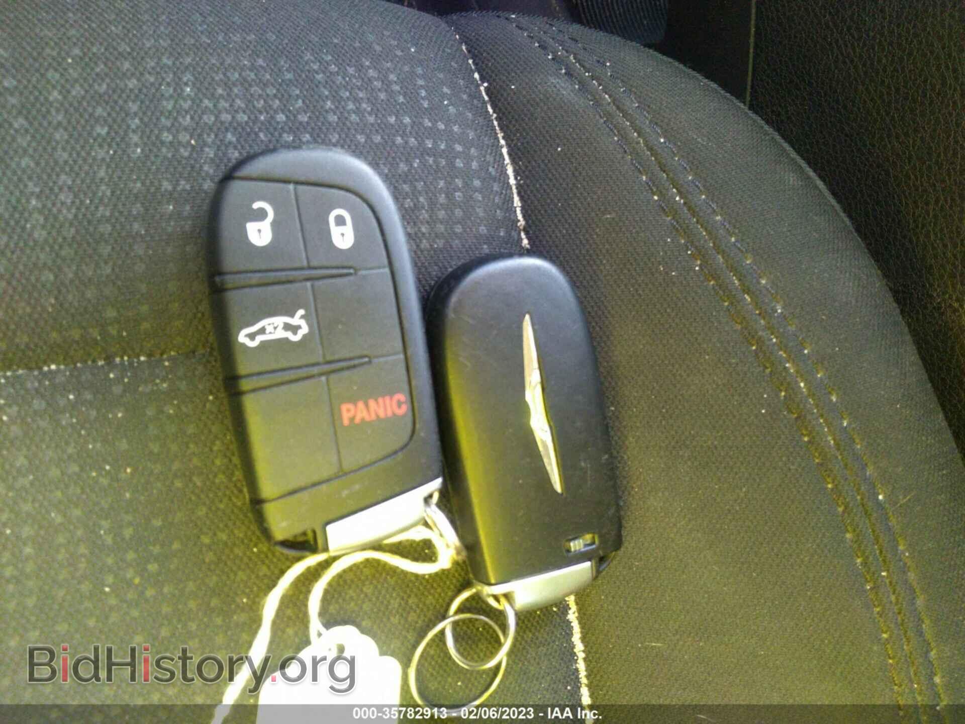 2016 CHRYSLER 200 - VIN: 1C3CCCFB2GN195809 - Фото 11