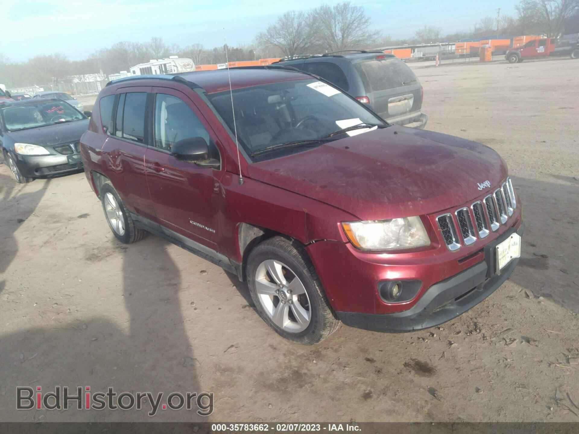 Photo 1J4NF1FB7BD136683 - JEEP COMPASS 2011