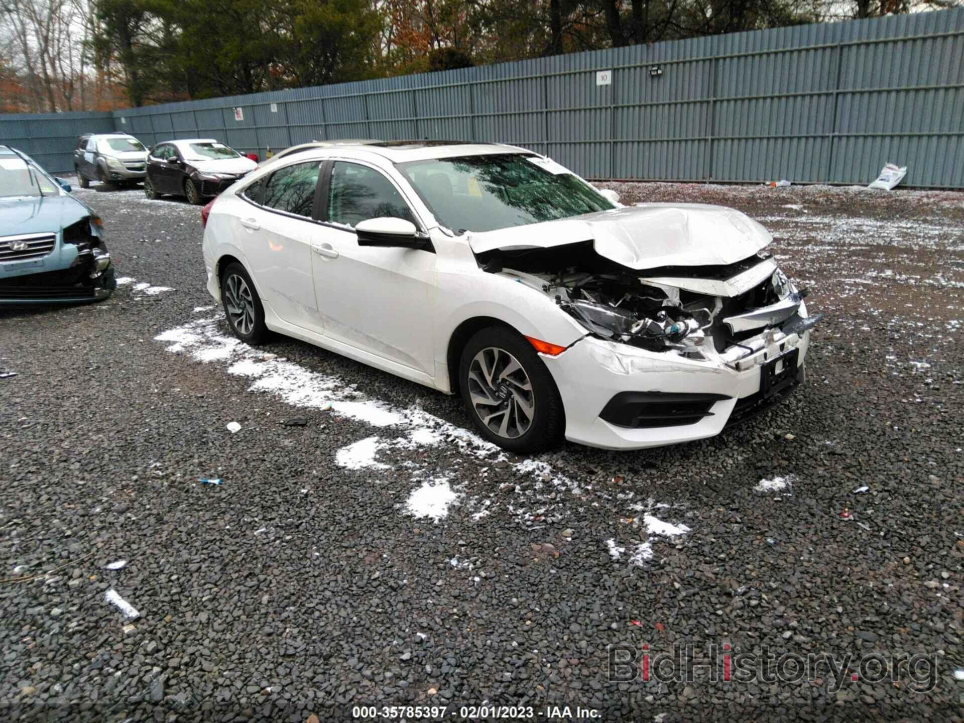 Photo 19XFC2F70JE207174 - HONDA CIVIC SEDAN 2018