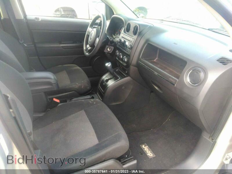 2011 Jeep COMPASS (VIN 1J4NT1FB2BD260000) — фото 5 из 11