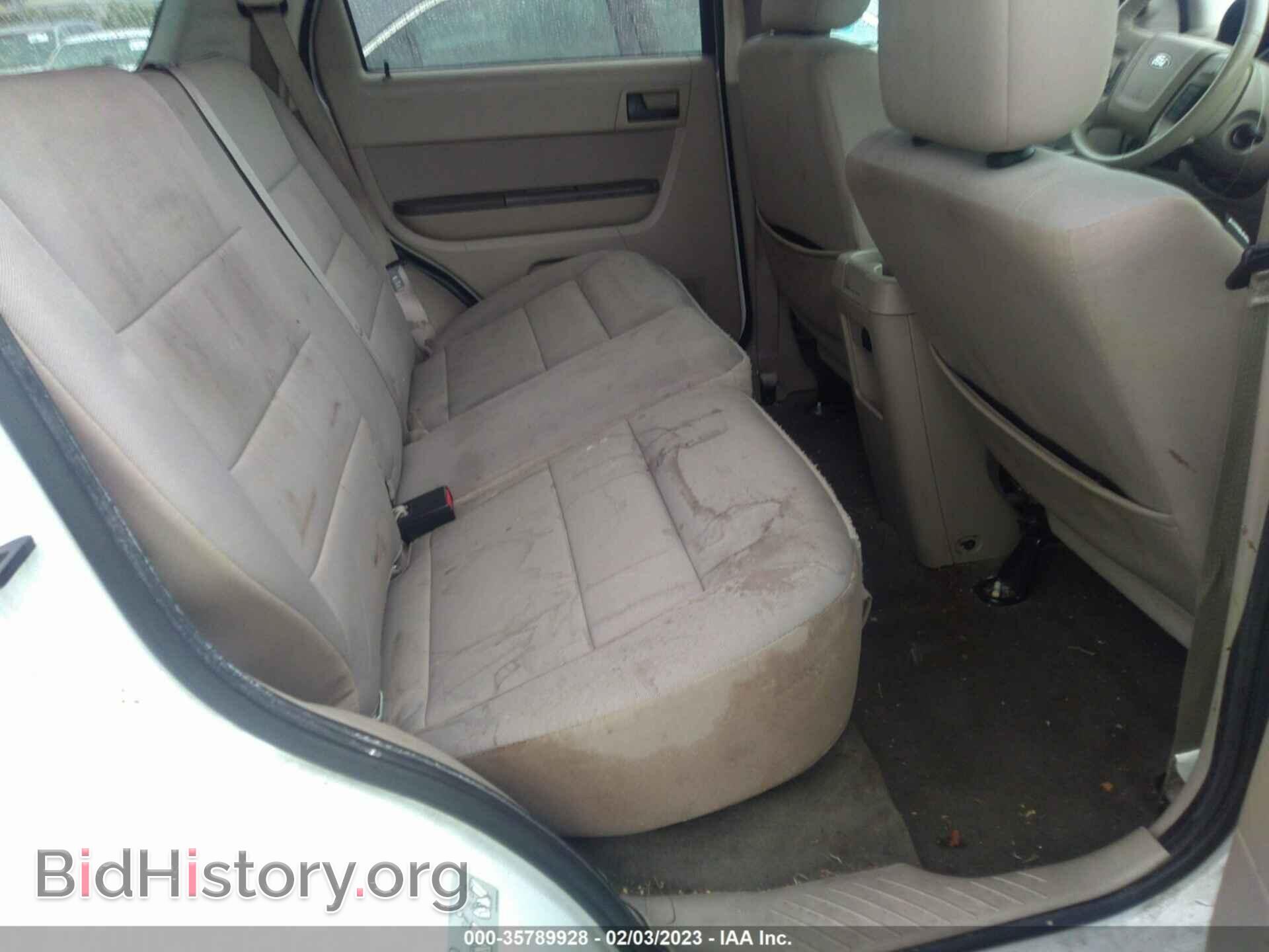 2011 FORD ESCAPE - VIN: 1FMCU0D79BKB92899 - Фото 8