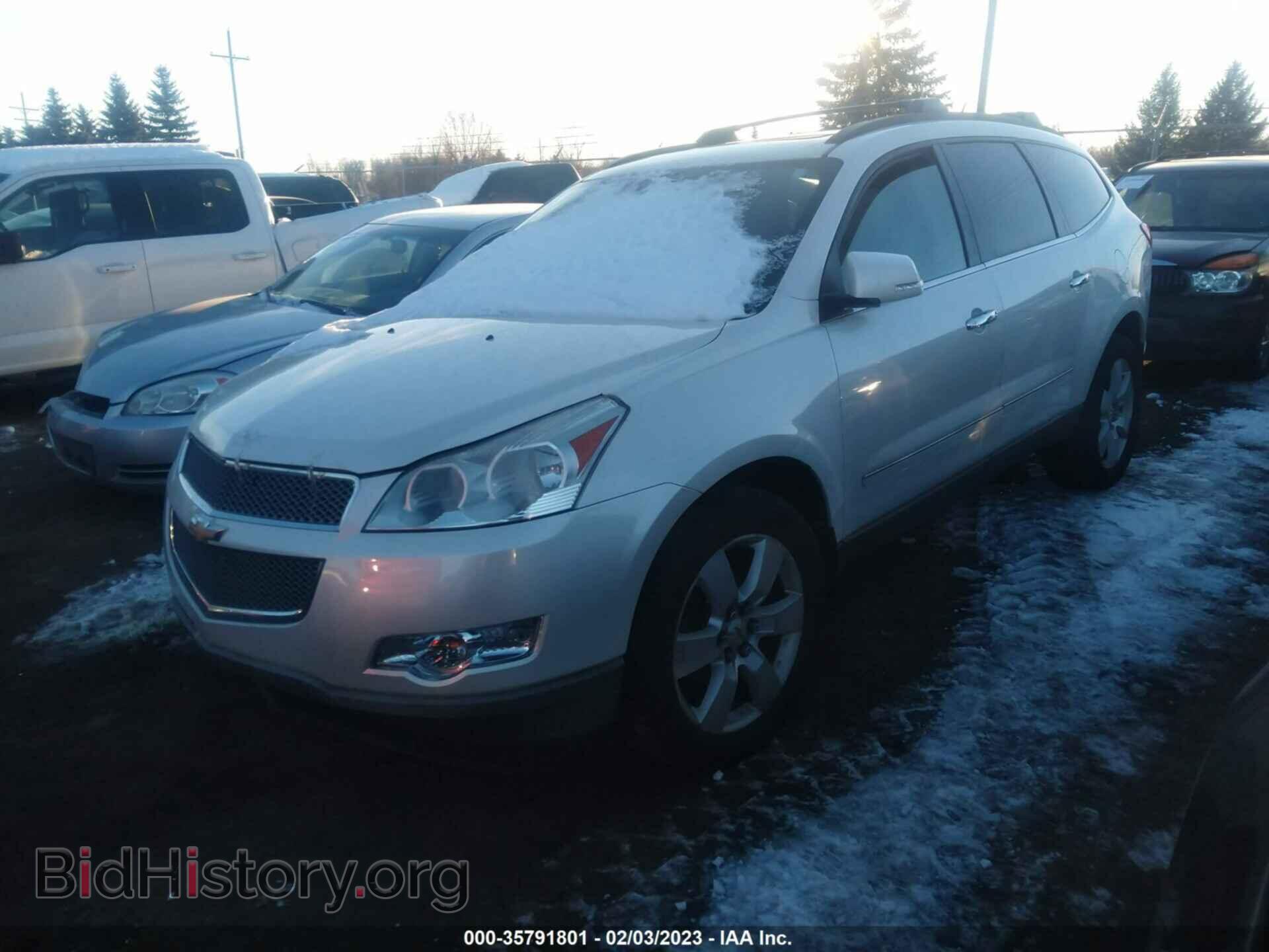2012 CHEVROLET TRAVERSE - VIN: 1GNKVLED7CJ214514 - Фото 2
