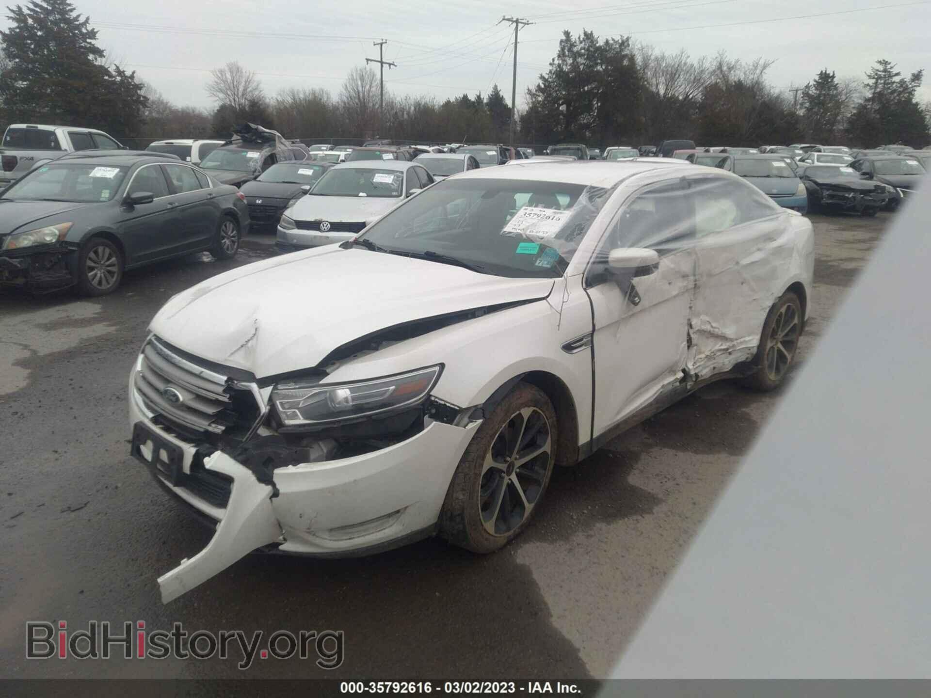 2015 FORD TAURUS - VIN: 1FAHP2H82FG163002 - Фото 2