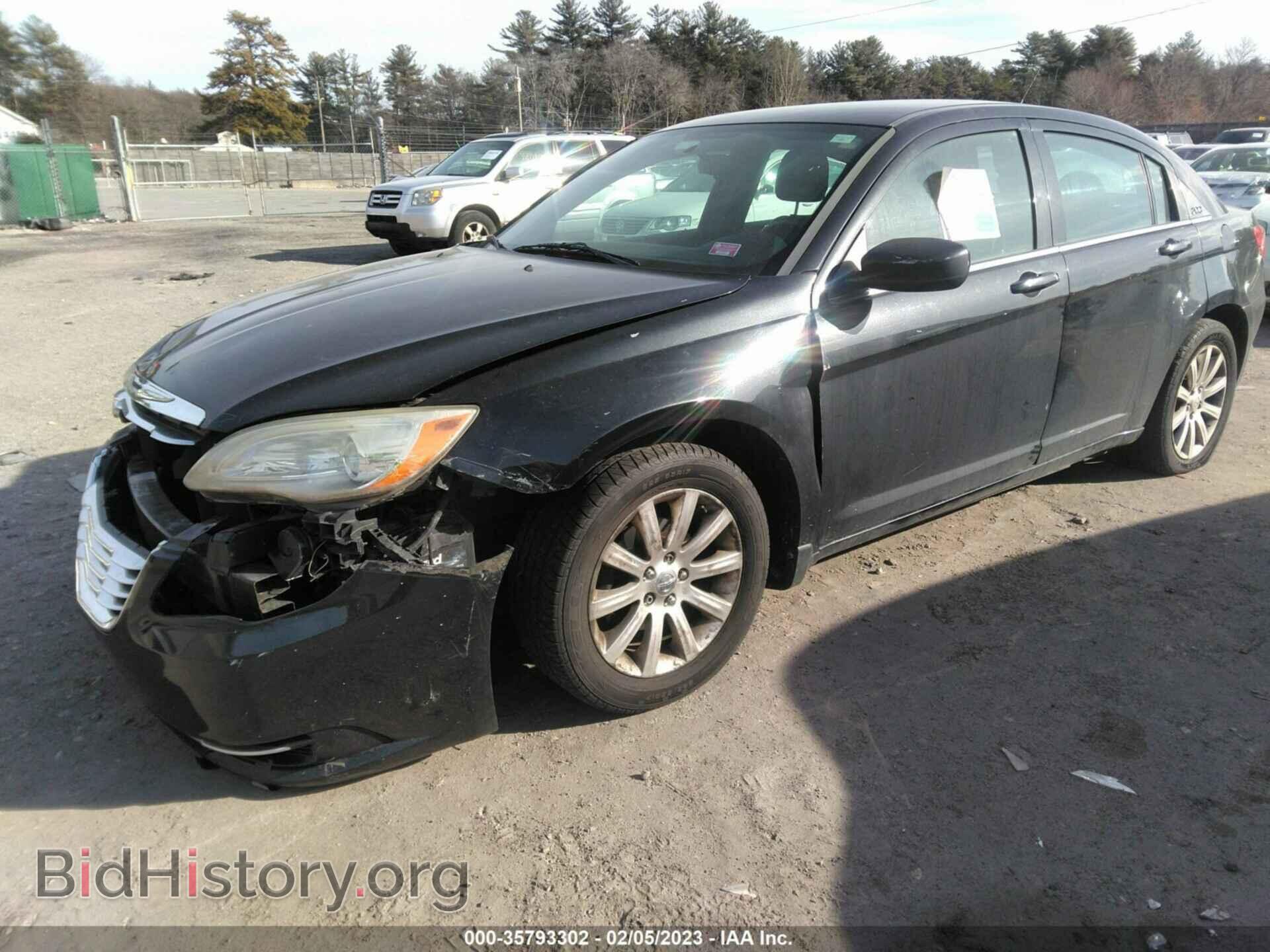 2011 CHRYSLER 200 - VIN: 1C3BC1FB2BN521925 - Фото 2