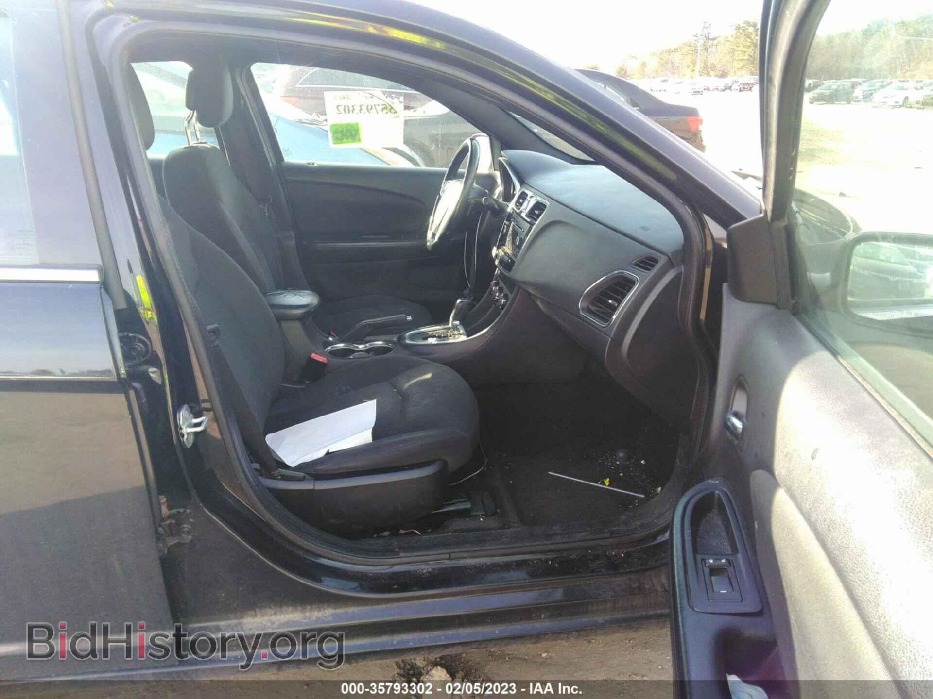 2011 CHRYSLER 200 - VIN: 1C3BC1FB2BN521925 - Фото 5