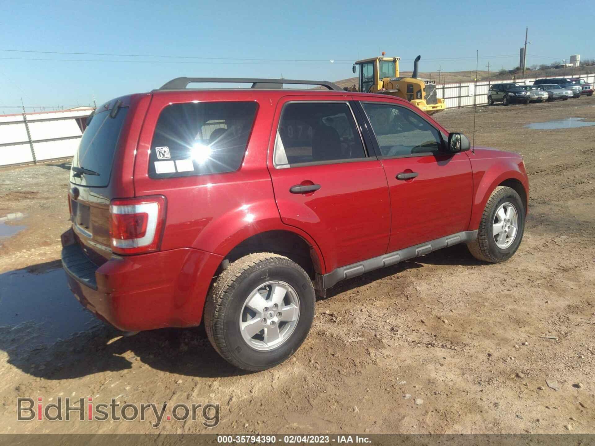 2011 FORD ESCAPE - VIN: 1FMCU0D77BKC51075 - Фото 4