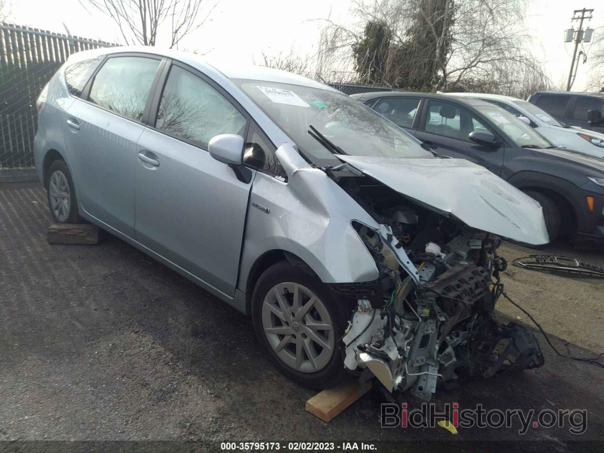 Фотография JTDZN3EU7E3319035 - TOYOTA PRIUS V 2014