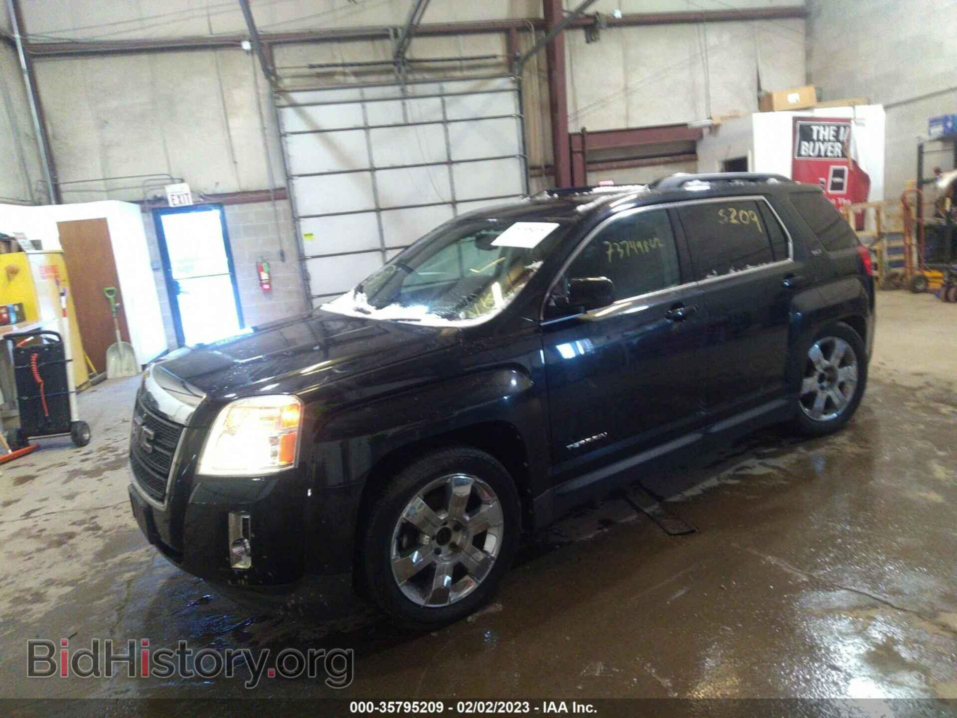 2011 GMC TERRAIN - VIN: 2CTFLUE56B6468214 - Photo 2