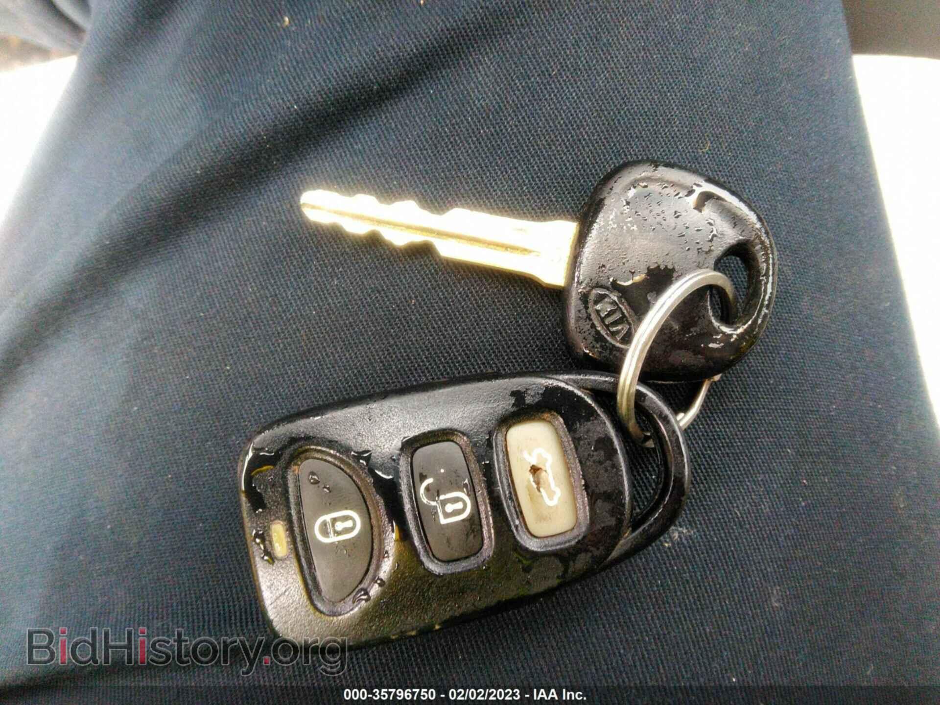 2007 KIA OPTIMA - VIN: KNAGE123775135290 - Фото 11