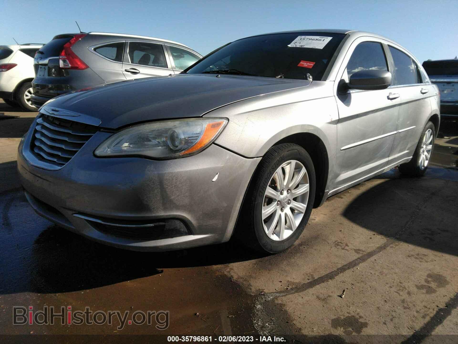 2013 CHRYSLER 200 - VIN: 1C3CCBBG7DN659863 - Фото 2