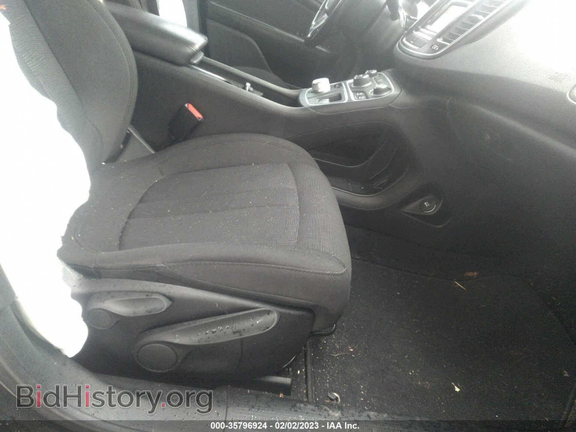 2016 CHRYSLER 200 - VIN: 1C3CCCFB0GN196683 - Фото 5