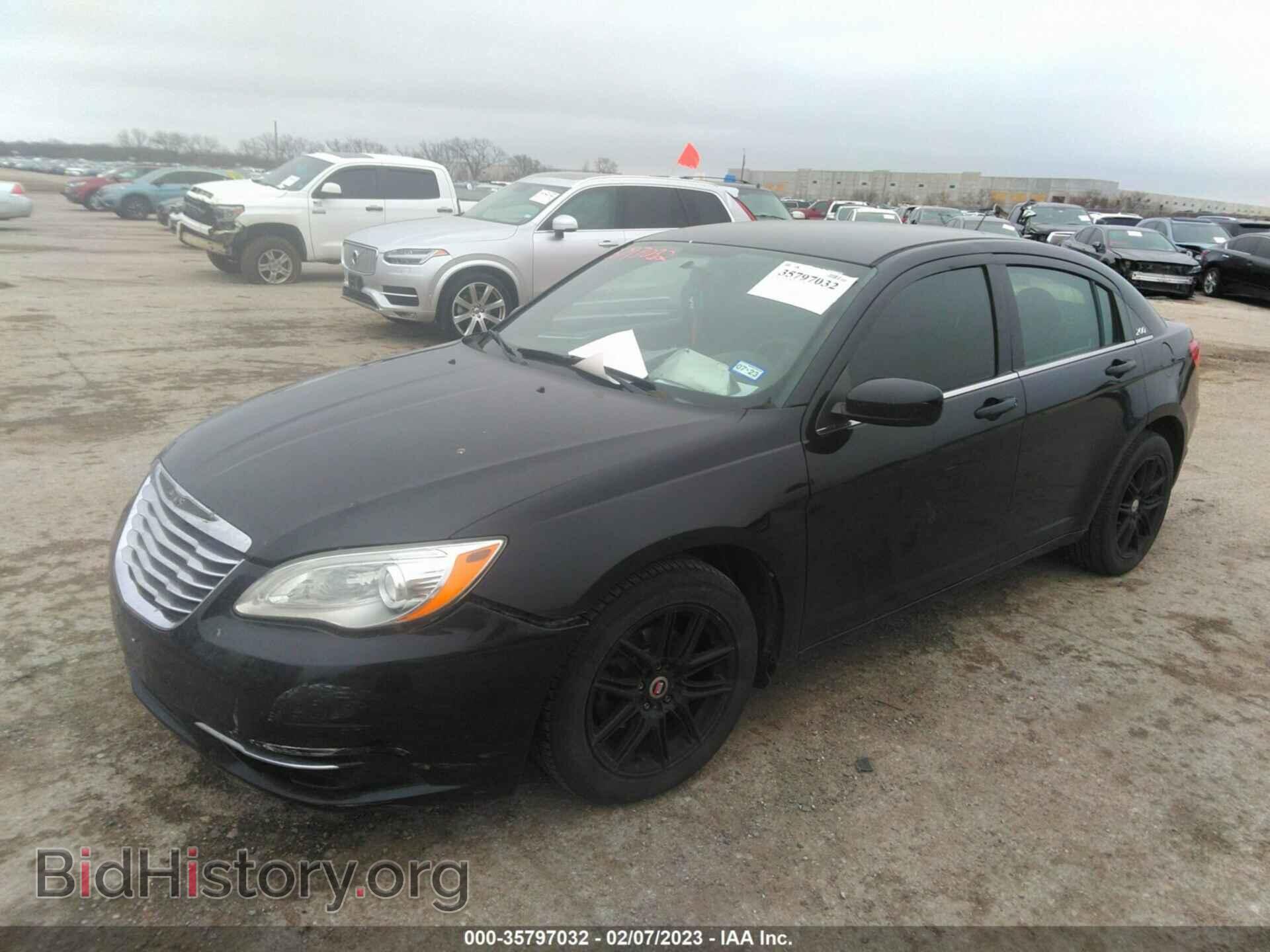 2013 CHRYSLER 200 - VIN: 1C3CCBAB4DN734475 - Photo 2
