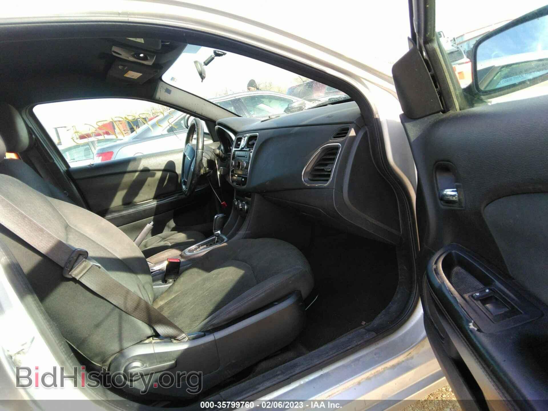 2011 CHRYSLER 200 - VIN: 1C3BC1FB4BN576165 - Фото 5
