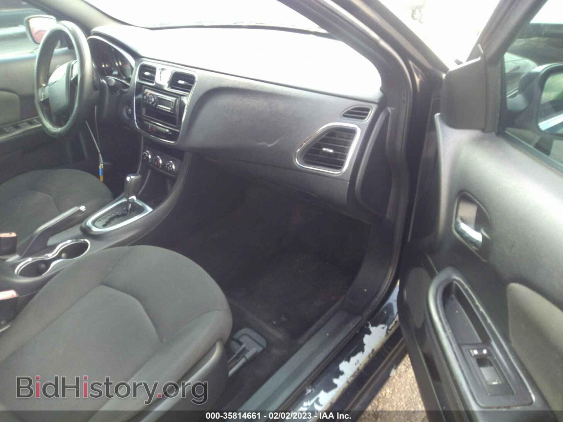 2012 CHRYSLER 200 - VIN: 1C3CCBAB2CN135248 - Фото 5