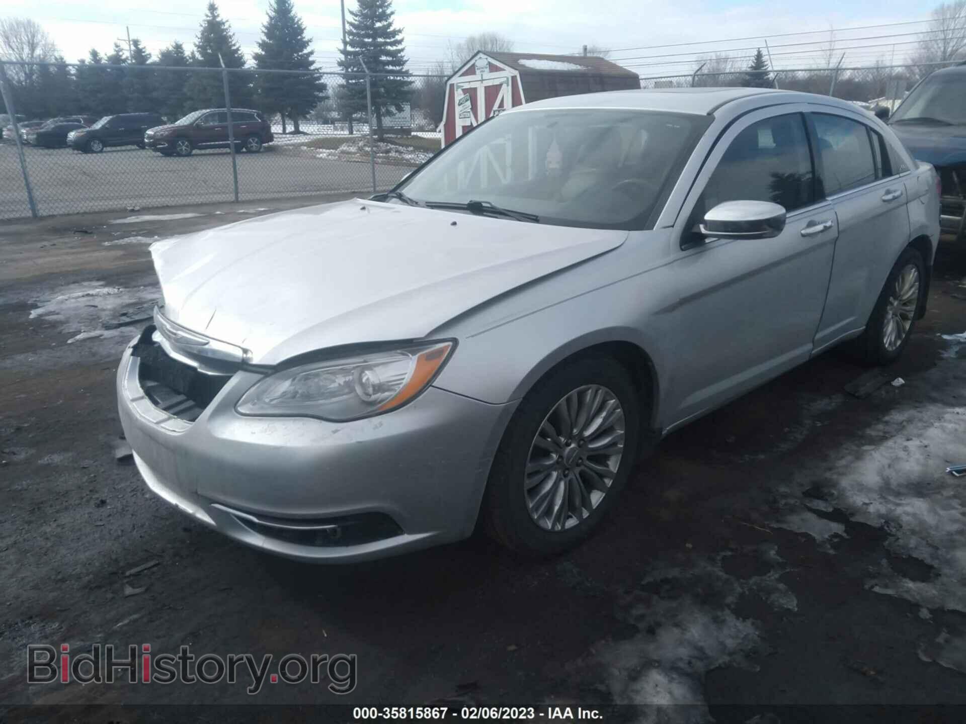2012 CHRYSLER 200 - VIN: 1C3CCBCG9CN124126 - Фото 2