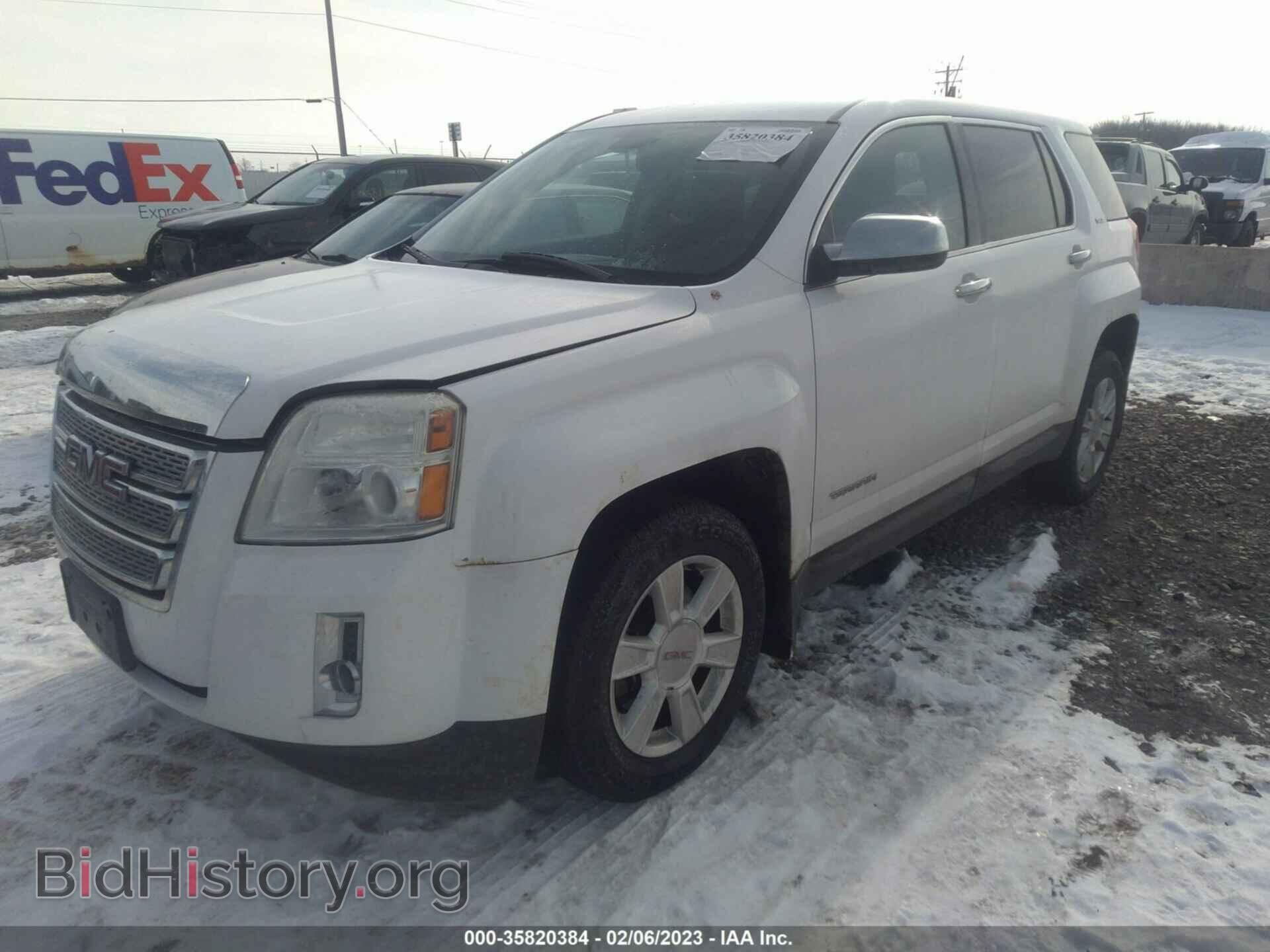 2010 GMC TERRAIN - VIN: 2CTALBEW8A6272409 - Photo 2
