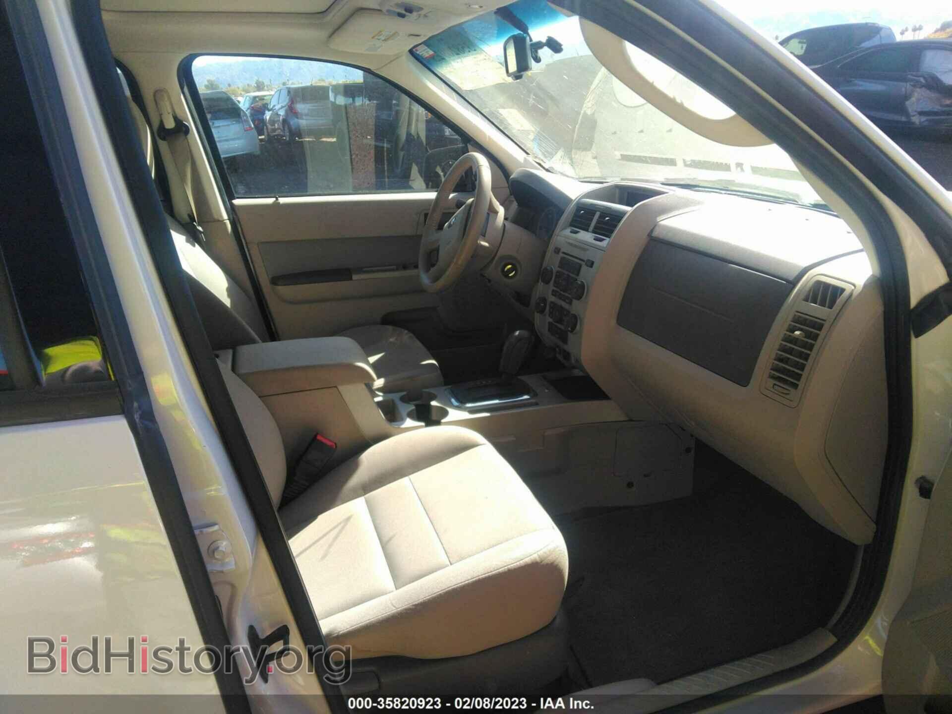 2011 FORD ESCAPE - VIN: 1FMCU0D76BKA08129 - Photo 5