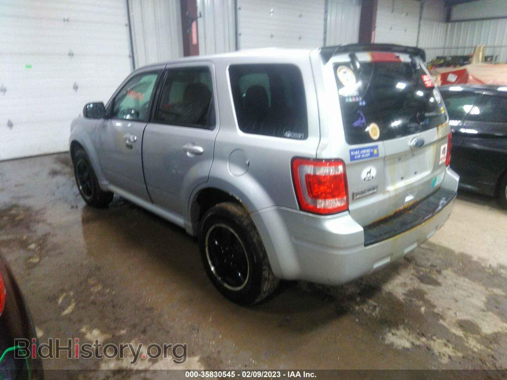 2011 FORD ESCAPE - VIN: 1FMCU0D78BKA37244 - Фото 3