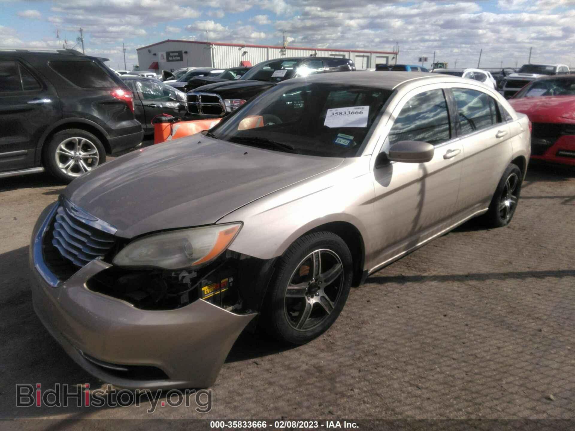 2014 CHRYSLER 200 - VIN: 1C3CCBAB4EN212558 - Фото 2