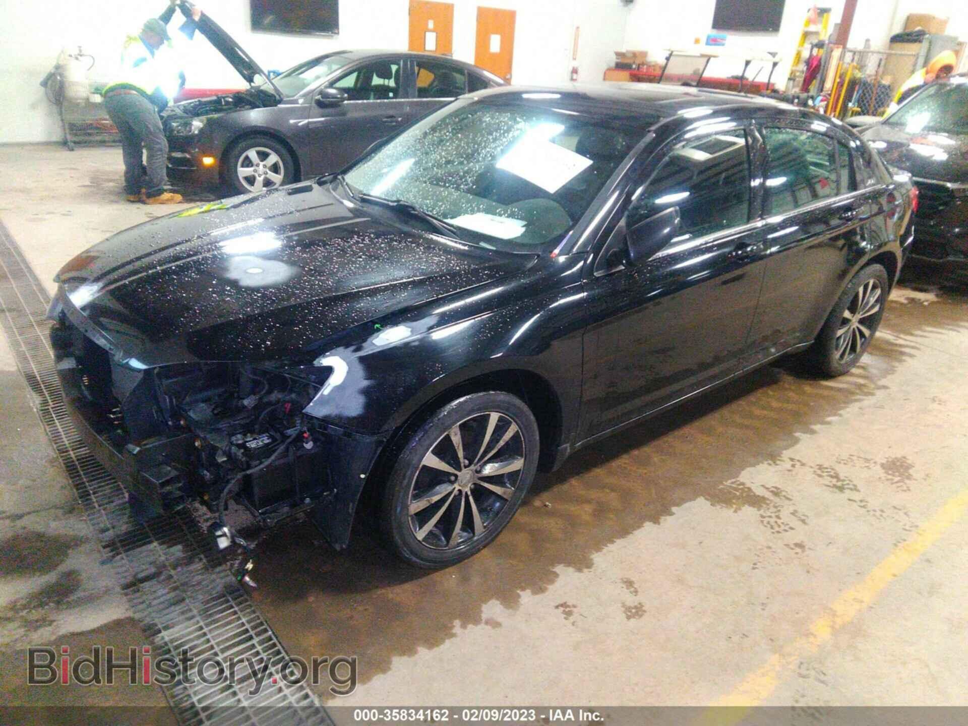 2013 CHRYSLER 200 - VIN: 1C3CCBCG7DN553427 - Фото 2