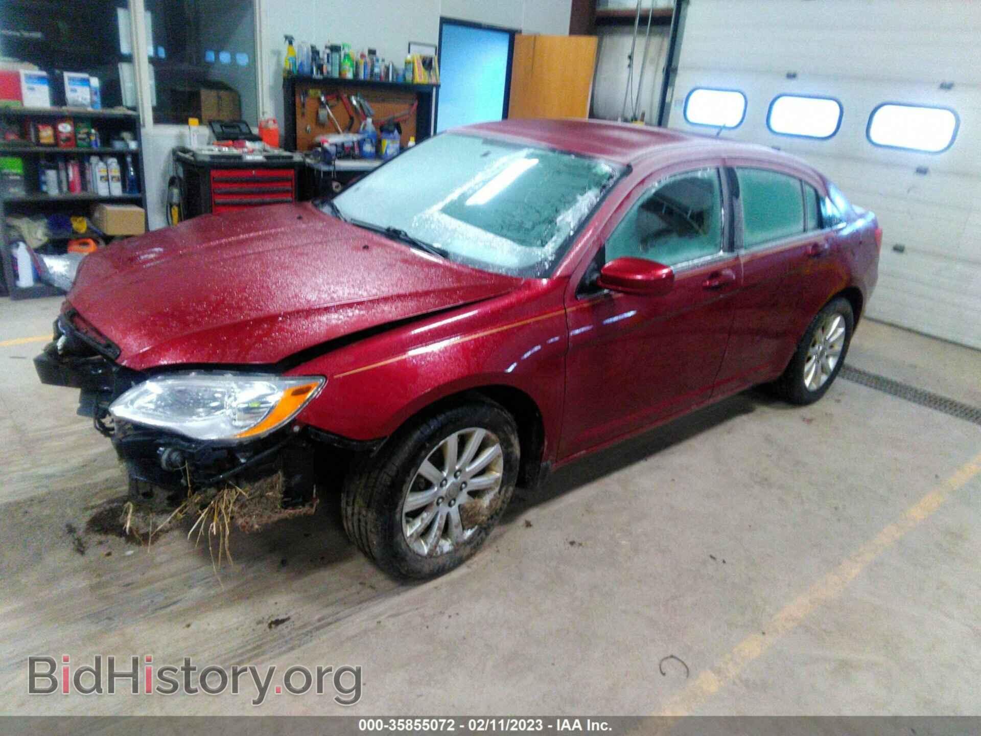 2011 CHRYSLER 200 - VIN: 1C3BC1FG8BN503232 - Фото 2
