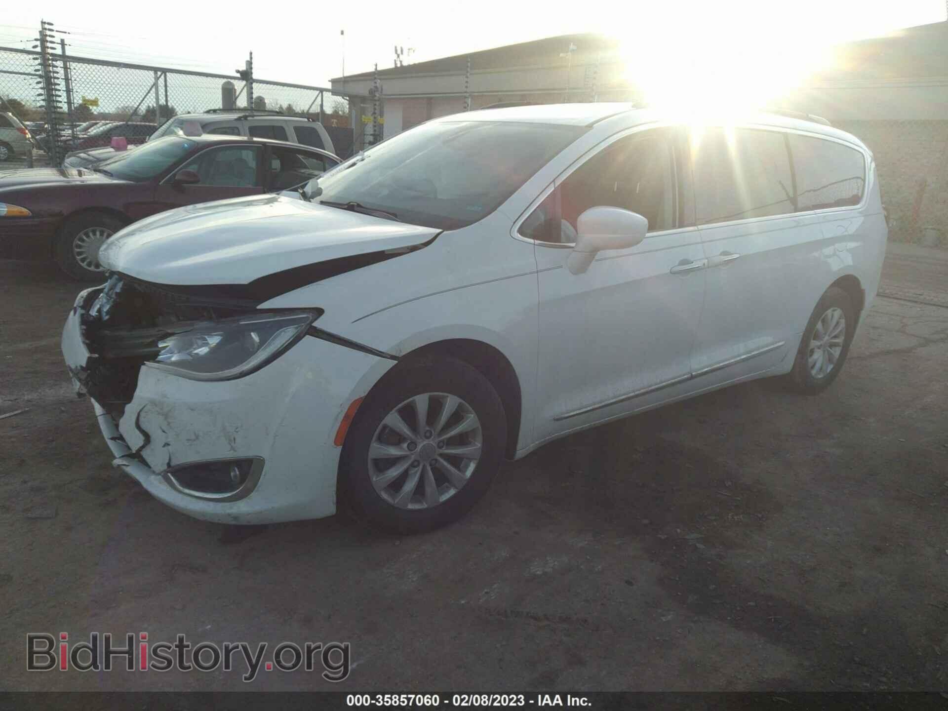 2017 CHRYSLER PACIFICA - VIN: 2C4RC1BG6HR752284 - Фото 2