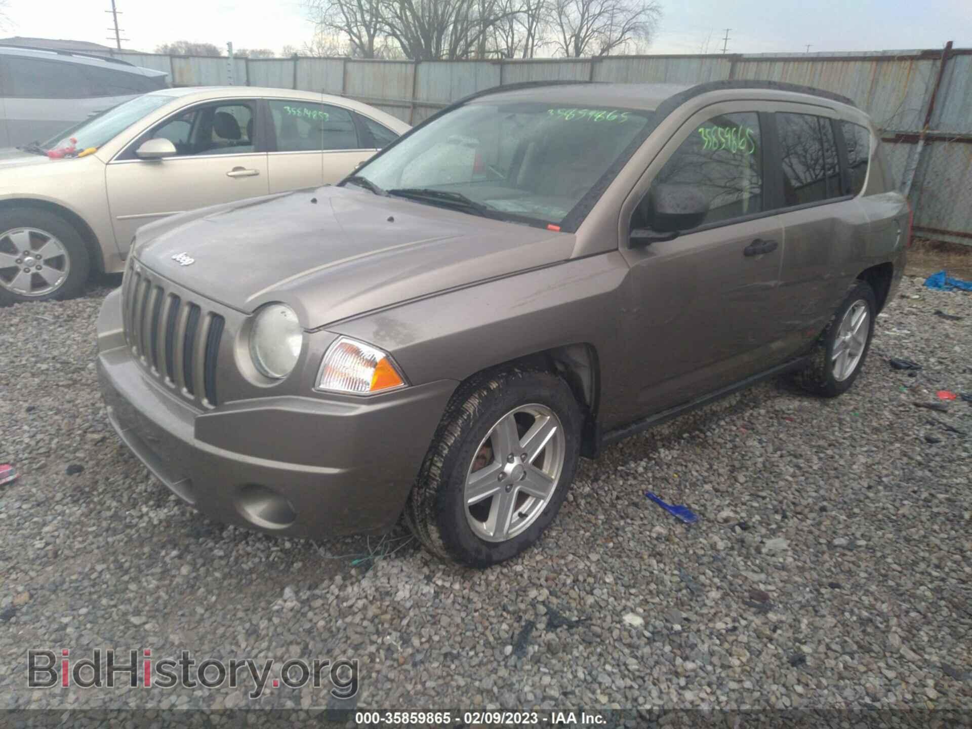 2007 JEEP COMPASS - VIN: 1J8FF47W17D166310 - Photo 2