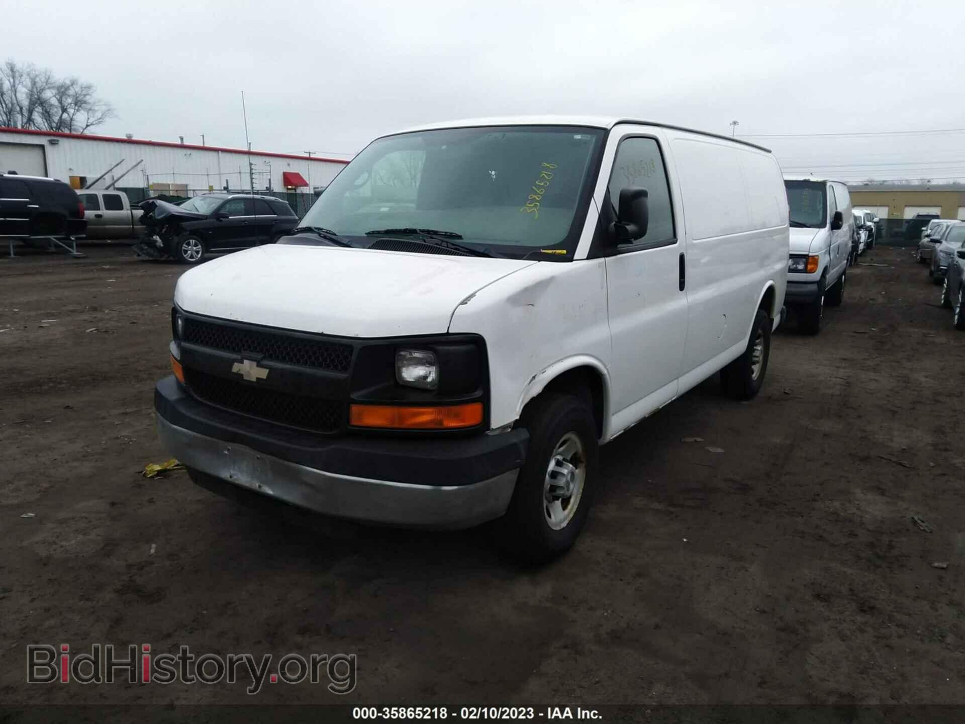 2008 CHEVROLET EXPRESS CARGO VAN - VIN: 1GCHG35C681228304 - Photo 2