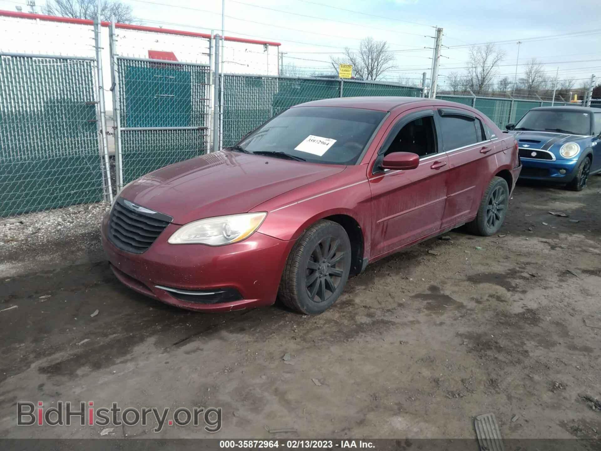 2011 CHRYSLER 200 - VIN: 1C3BC4FB5BN515795 - Фото 2